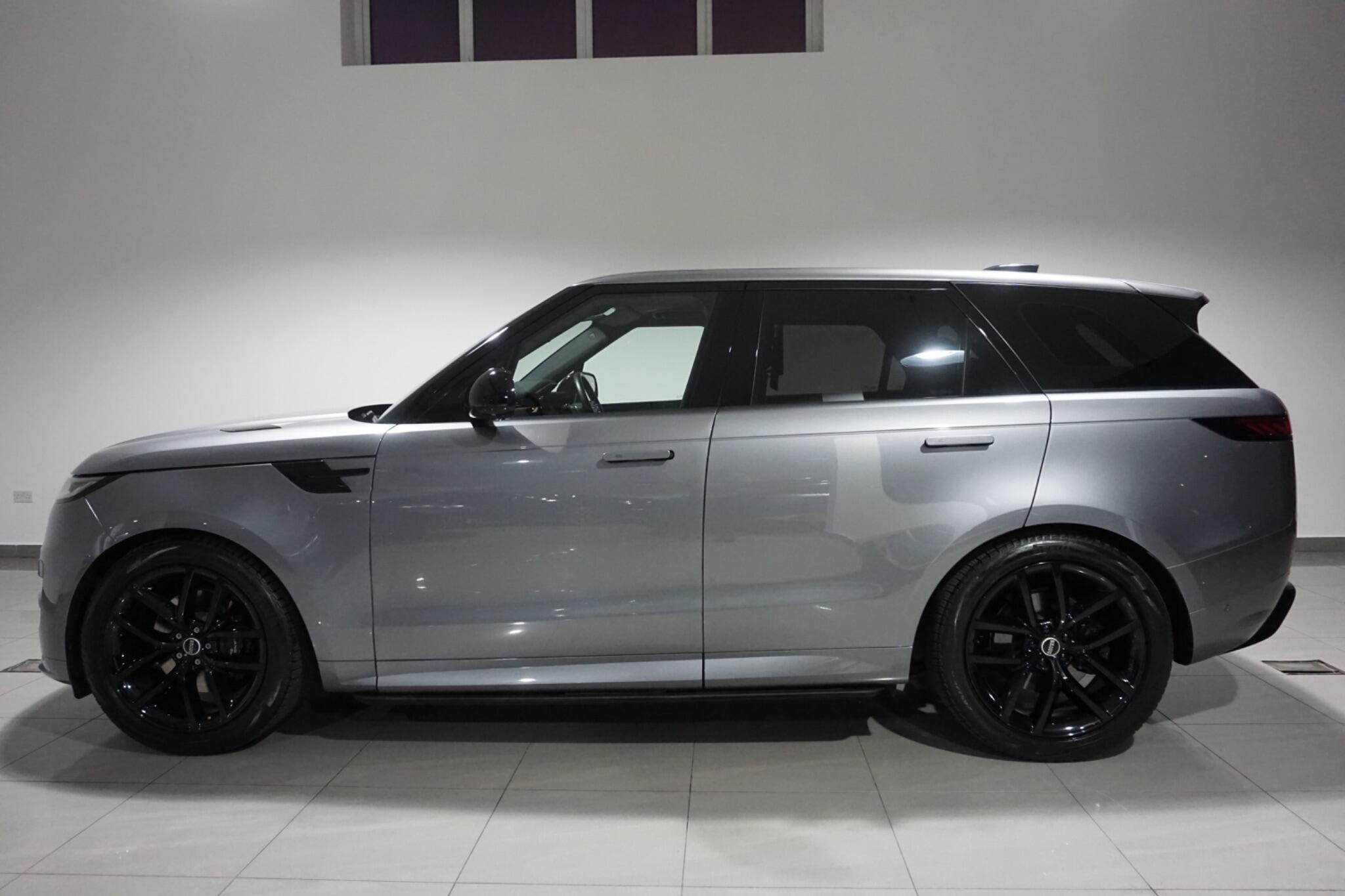 Land Rover Range Rover Sport 3.0 D300 MHEV Dynamic SE SUV 5dr Diesel Auto 4WD Euro 6 (s/s) (300 ps)
